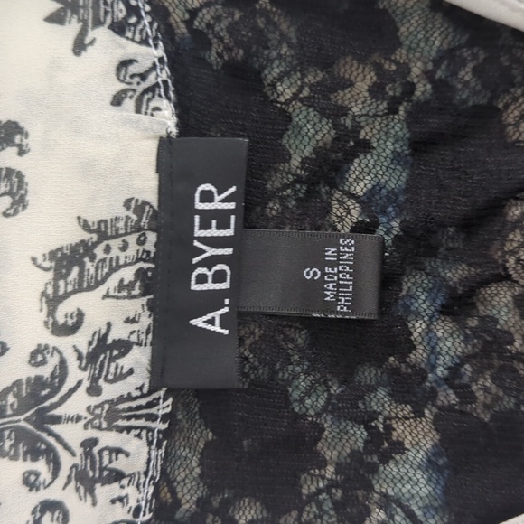 Women's Work Shirt - Picture 2 of 4